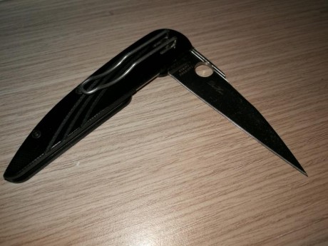 Navajas Spyderco.

Precio: 75€ más gastos de envío (2,5€ a Península por ASM GO), posibilidad de descuento 01