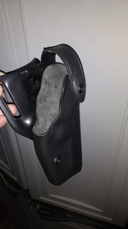 Hola.

Vendo funda de servicio marca Safariland, modelo 6280 (para mi, el mejor de servicio), para pistolas 00