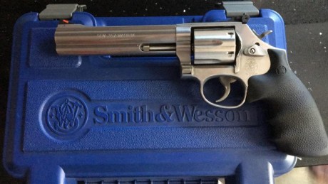 Pues he decidido vender estas dos armas porque las compre por capricho, y ahora me encaprichado de otra. 02