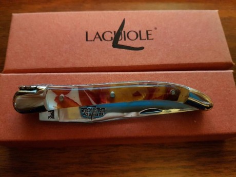 Magnífica pieza de colección, sin estrenar.

Se trata de una edición limitada.

Precio: 50€ + envío (2,5€ 01