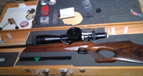 Un compañero me ha pedido que ponga a la venta esta carabina, se trata de una HW100 de calibre 4,5 va 02