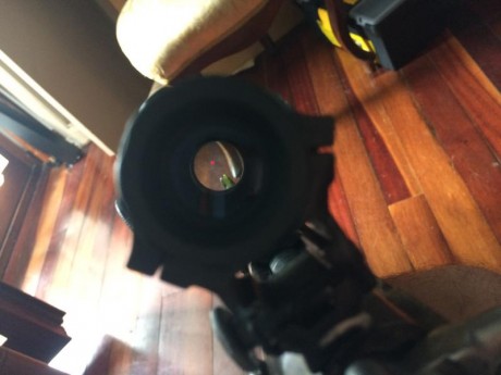 Cambio este rifle con visor punto rojo bushnell,estoy interesado en rifles de pequeño calibre,prismaticos 10