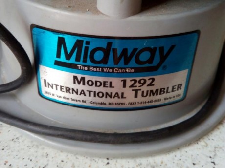 Se vende maquina para la limpieza de vainas. Se pueden enviar mas fotos por whatsapp. Precio 40euros mas 01