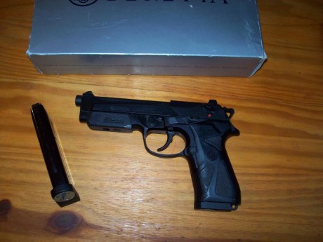 Se venden estas tres armas en perfecto estado de uso y conservación, la Smith & Wesson 39-2 la compré 01