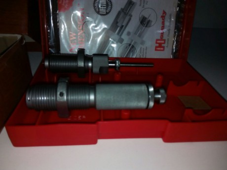 Hola, vendo unos Dies del 30-30 Winchester marca Hornady y 75 vainas nuevas.
Los Dies están completamente 00