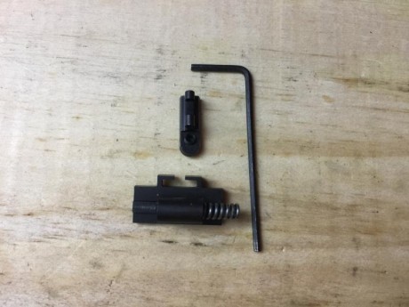 Pues eso, dispongo de 1 juego de miras y punto para alza lpa, está sin estrenar. Este modelo lo tiene 01