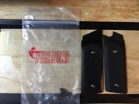 Vendo cachas de aluminio negro para pardini gt9, están nuevas.

50€

 IMG_0034.JPG  00