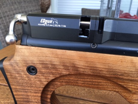 Por interes de cambio de calibre, un compañero que NO esta en foro vende esta carabina Edgun Matador standard 10