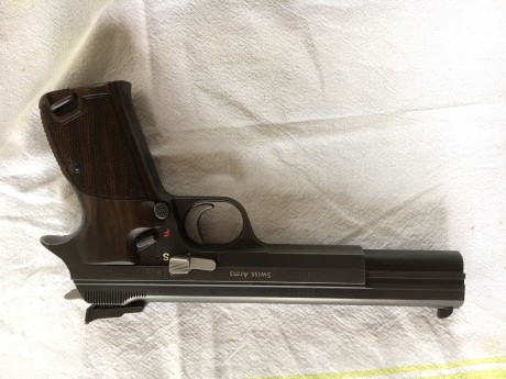 Hola a todos:
Un amigo me ha pedido que le anuncie la venta de una de sus armas.
Se trata de una SWISS 00