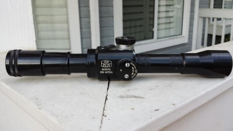 Estoy  buscando  un visor  ZRAK,   el que lleva montado el  fusil  M76.
Solo el visor,  sin montura,  00