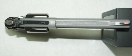 Vendo S&W 686-6 de 6” en inox, guiado en f en muy buen estado, lleva unas cachas KSD de nogal , tambien 11