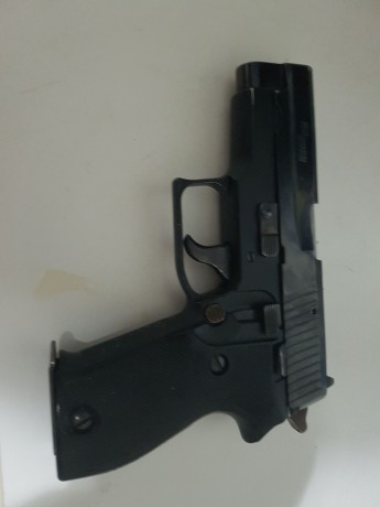 Un compañero quiere vender su Sig Sauer 225 para tiro y defensa, el arma se encuentra en la provincia 01