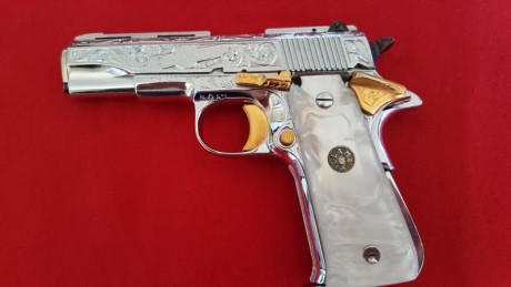 Pues eso, se pone a la venta esta Llama III niquelada y grabada de fabrica con detalles de baño de oro, 00
