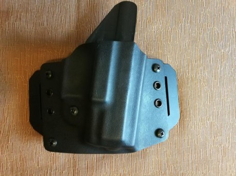 Con el tiempo y los cambios de armas va uno acumulando en el armario infinidad de cosas ,con la intención 22