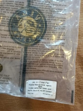 Con el tiempo y los cambios de armas va uno acumulando en el armario infinidad de cosas ,con la intención 52