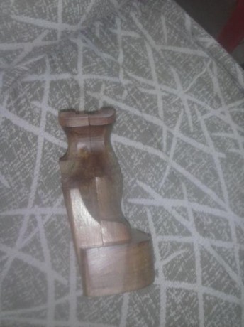 Hola tengo estas cachas de madera para la pistola Hamerli x esse y no se de que marca son, ni lo que pueden 00