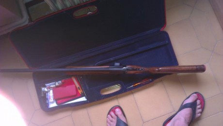 Vendo escopeta de trap Perazzi MX 10 , choques fijos 2 y 1, no ha sido modificada en ningun sentido , 01