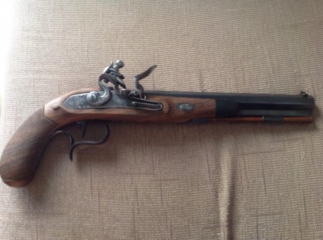 Muy a mi pesar vendo este arma que me hicieron los armeros de Arsa hará un par de años. Soy el primer 02
