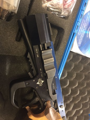 Buenos días, vendo mis dos armas cortas, las dos se encuentran depositadas en la armería Ibergrips (valladolid) 12