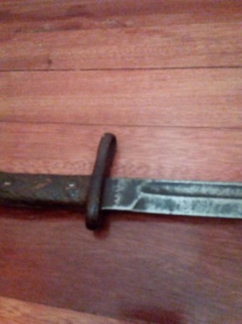 Wenas, hace un tiempo cayo en mis manos una bayoneta bastante oxidada, y me gustaria limpiarla. EL que 71