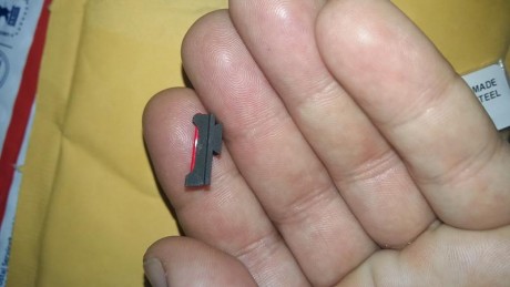 Punto de mira dawson precision para la gama mp9 de smith wesson. El punto es el fino. Para fibra de 1mm. 00