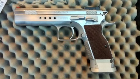 Hola compañeros.

Vendo mi Tanfoglio Custom Limited.

Se aprecia en las fotos que está prácticamente nueva. 01