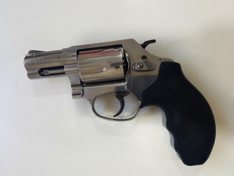 Vendo Revolver Smith Wesson Mod. 60 en calibre 357 Magnum , 2.5" de cañón , acero inoxidable, J .

Precio: 00