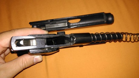 Un compañero del club pone a la venta esta pistola sauer del ejército alemán está guiada en F del calibre 01