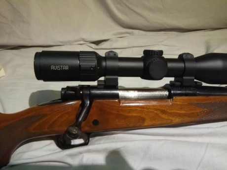 Se vende Rifle de cerrojo Winchester 70 XTR del calibre 30-06, se vende con monturas Warner fijas y visor 00