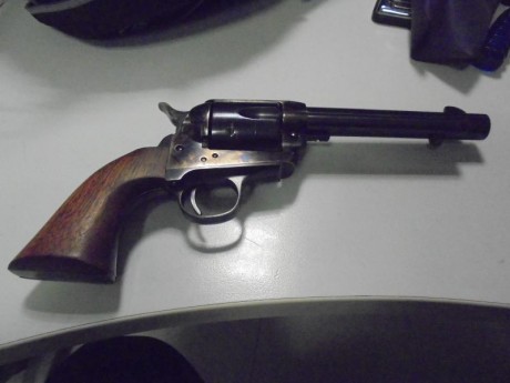 Compro revólver Cattleman. Ya tengo uno, pero debido a nuestra querida normativa me obligan a tener otro, 100