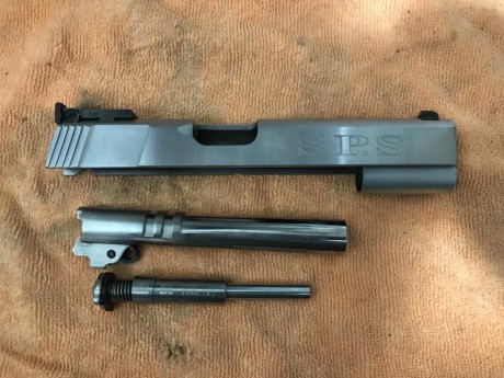 Hola buenas vendo corredera de 5 pulgadas del 9 mm por 450 € gastos de envío incluidos la corredera no 01
