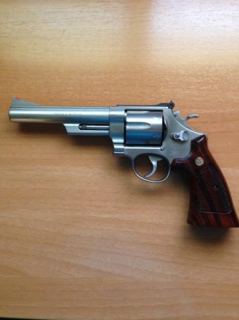 Revolver smith&wesson mod. 629 en acero inox. calibre 44 magnum. 6 pulgadas de cañón. arma en excelente 02