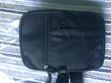 Vendo dos bandoleras portaarmas. Las dos son de muy buena calidad y estáb nuevas. 

Precio: 25€ la primera 02