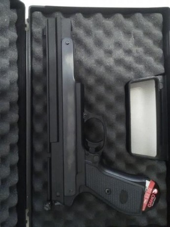 Vendo PR45 de Gamo impecable. Comprada hace un año y usada un par de veces, sin gastar ni media lata. 02