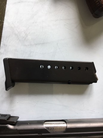 Hola a todos:
Un amigo me ha pedido que le anuncie la venta de una de sus armas.
Se trata de una SWISS 70