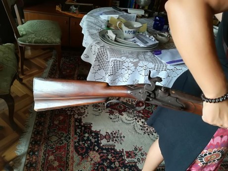 Hola a todos.
Perdonar, pero no entiendo nada de armas y en casa tenemos un "mosqueton", creo, 50