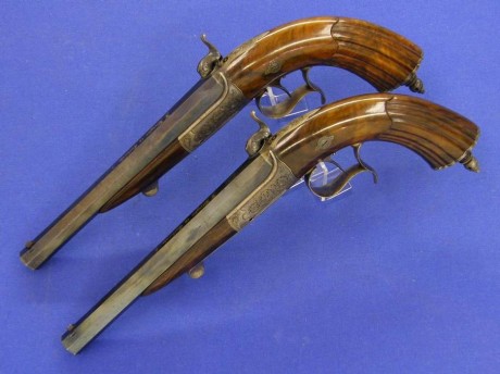 Voy a colocar unas fotos de un arma larga alemana de llave de mecha del siglo XVI. 30