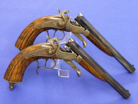 Voy a colocar unas fotos de un arma larga alemana de llave de mecha del siglo XVI. 41