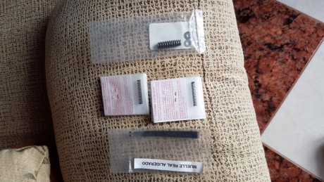 Hola
Vendo muelles aligerados y costilla del martillo también aligerada para revolver S&W 586-686, 01