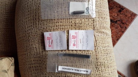 Hola
Vendo muelles aligerados y costilla del martillo también aligerada para revolver S&W 586-686, 00