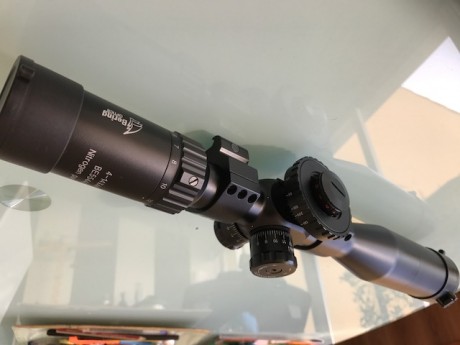 Vendo en estado impoluto visor Bering 4-14x44. El tipo de retícula mil dot de este visor lo tenéis visible 01