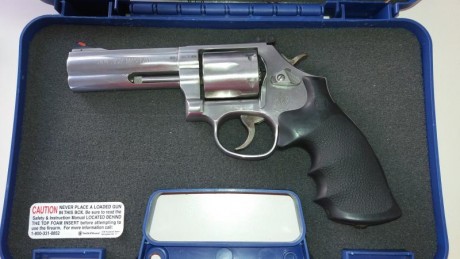 Se vende de un compañero del Club de Tiro. No es mío pero le gestiono la venta.


SMITH & WESSON MODELO 01