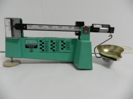 vendo balanza rcbs buen estado, 80 euros, solo venta no cambios 02