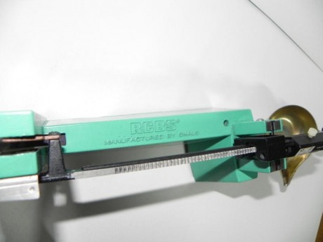 vendo balanza rcbs buen estado, 80 euros, solo venta no cambios 00