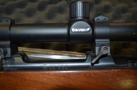 Vendo rifle cz 550 del 243  con pelo fraces para recechos .Lleva un visor Barsca de 4 a 32 aumentos con 01