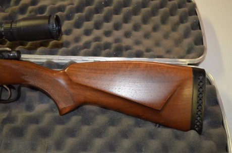 Vendo rifle cz 550 del 243  con pelo fraces para recechos .Lleva un visor Barsca de 4 a 32 aumentos con 00