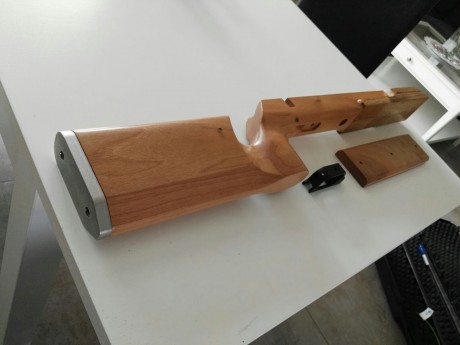 Se vende culata AHG-BR50 de nogal para acciones 19XX comprada en chanoshooting por 575 euros mejorada 02