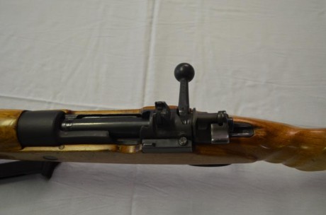 Vendo FR-8 con pocos tiros  usado solo para cazar todo original. PIdo 400 euros por el.  Incluyo su bipode 00