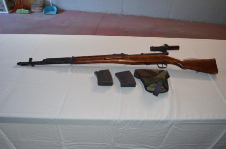 Vendo tokarev en 762x54R con su visor original de los pocos que hay y con su funda  y en su maleta  correspondiente 02