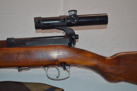 Vendo tokarev en 762x54R con su visor original de los pocos que hay y con su funda  y en su maleta  correspondiente 00